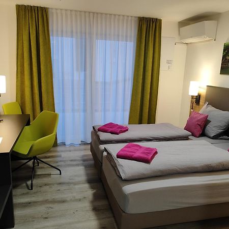 Hotel Gaestehaus Stock Zimmer Wasserfall フリードリヒスハーフェン エクステリア 写真