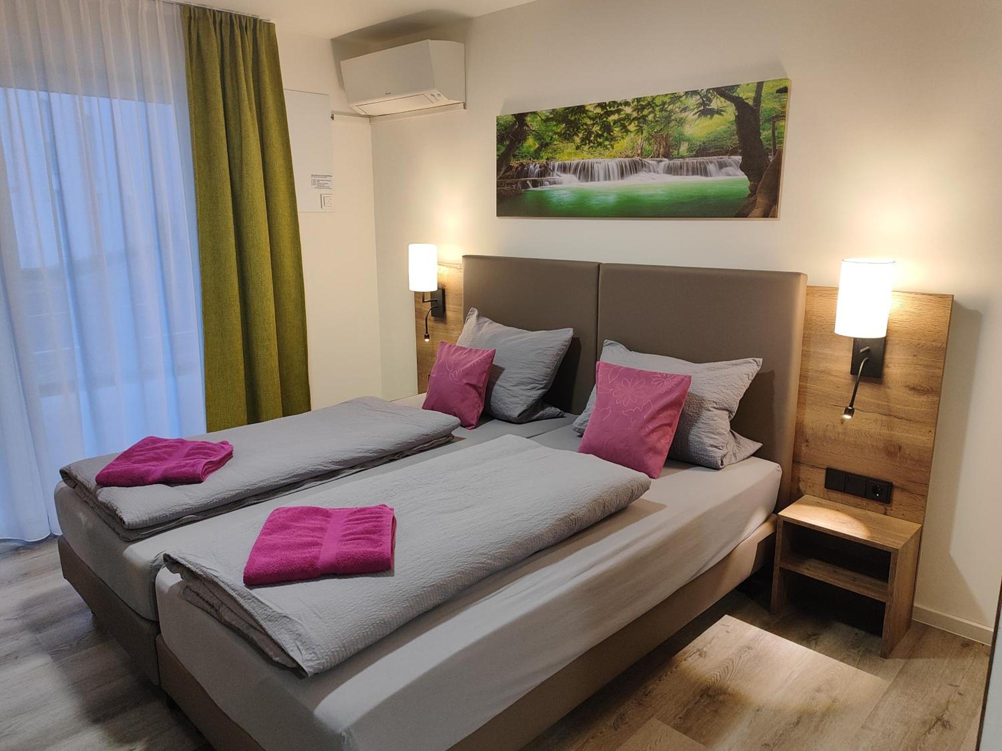 Hotel Gaestehaus Stock Zimmer Wasserfall フリードリヒスハーフェン エクステリア 写真